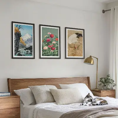 Set tablouri decorative cu peisaj montan, flori de râu și macarale