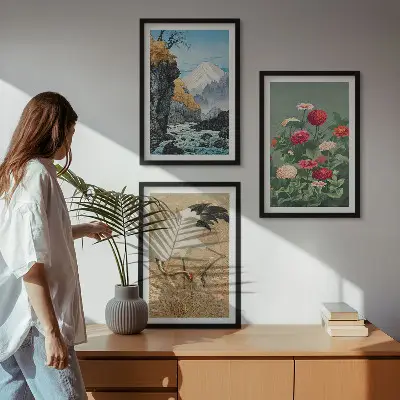 Set tablouri decorative cu peisaj montan, flori de râu și macarale