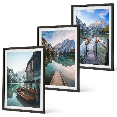 Set tablouri decorative bărci din lemn pe lacul montan