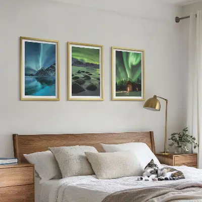 Set tablouri pentru dormitor cu peisaje de iarnă în munții Aurora