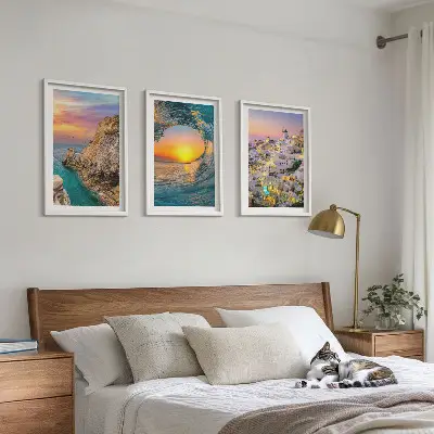Set tablouri decorative valuri ale mării și case albe din Santorini