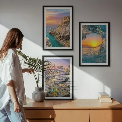 Set tablouri decorative valuri ale mării și case albe din Santorini