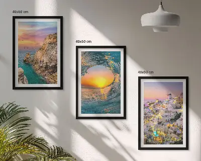 Set tablouri decorative valuri ale mării și case albe din Santorini