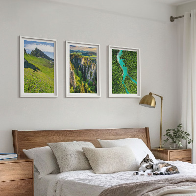 Set tablouri decorative Munți verzi, stânci de râu