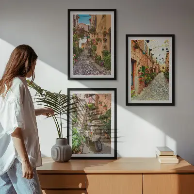 Set tablouri decorative cu tematică de străzi, flori și atmosferă italiană
