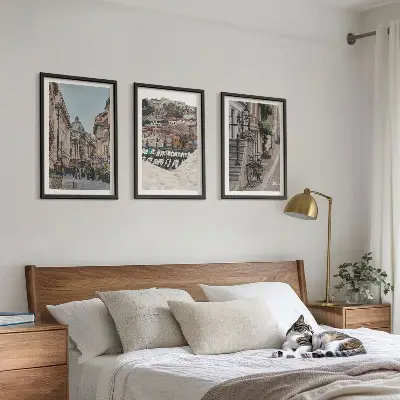 Set de tablouri pentru dormitor cu grafica străzilor fermecătoare din portul orașului