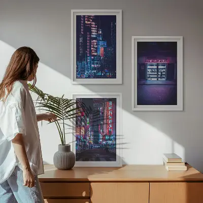 Set de tablouri pentru dormitor cu grafica orașului nocturn în luminile neon