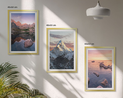 Set tablouri decorative Peisaje montane în fundal