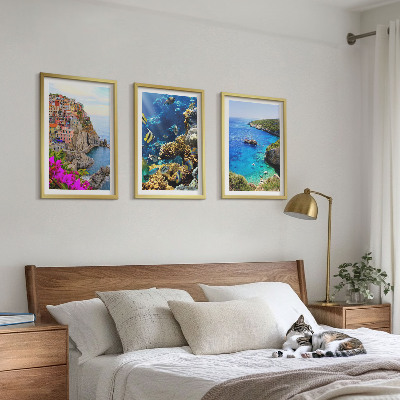 Set tablouri pentru dormitor Vederi la mare, case colorate