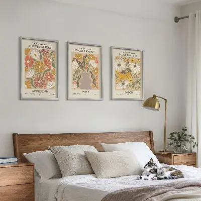 Set tablouri decorative cu modele florale inspirate din Amsterdam, Paris și Londra