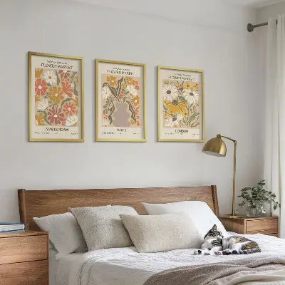 Set tablouri decorative cu modele florale inspirate din Amsterdam, Paris și Londra