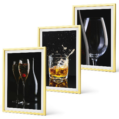 Set tablouri decorative Pahare de vin și whisky pe fundal negru