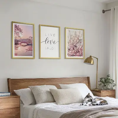 Set de tablouri decorative cu motivul inscripției podului cu flori