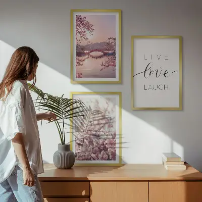 Set de tablouri decorative cu motivul inscripției podului cu flori