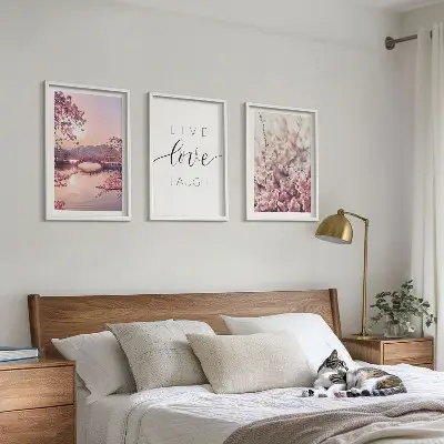 Set de tablouri decorative cu motivul inscripției podului cu flori