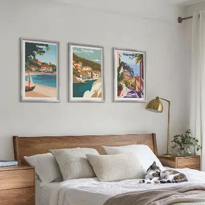 Set de tablouri decorative cu ilustrații ale orașelor de la malul mării