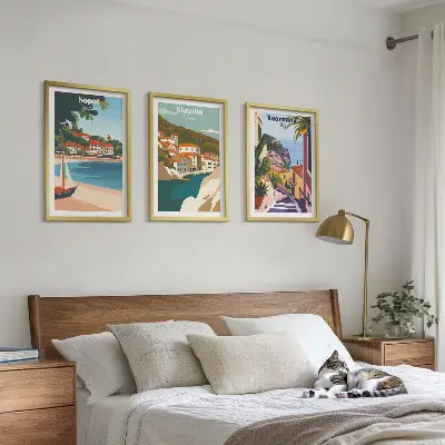 Set de tablouri decorative cu ilustrații ale orașelor de la malul mării