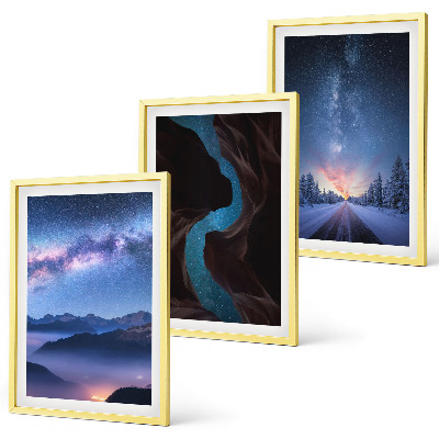 Set tablouri decorative Peisaj de iarnă cu cerul nopții și munții