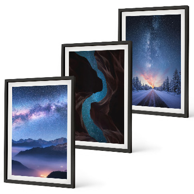 Set tablouri decorative Peisaj de iarnă cu cerul nopții și munții