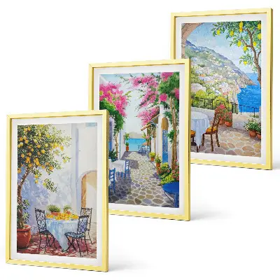 Set de tablouri decorative cu străzi fermecătoare, plante și mare