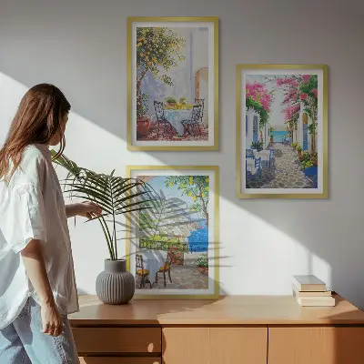 Set de tablouri decorative cu străzi fermecătoare, plante și mare