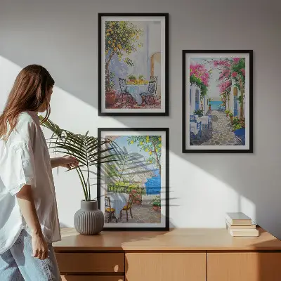 Set de tablouri decorative cu străzi fermecătoare, plante și mare