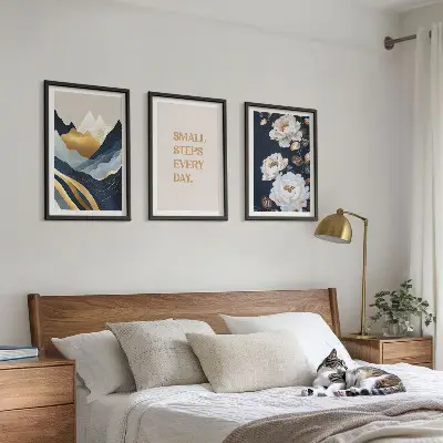 Set de tablouri pentru dormitor cu design abstract reprezentând flori de munte