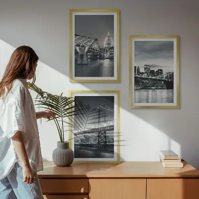 Set de tablouri decorative cu poduri și arhitectură urbană în nuanțe de gri