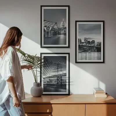 Set de tablouri decorative cu poduri și arhitectură urbană în nuanțe de gri