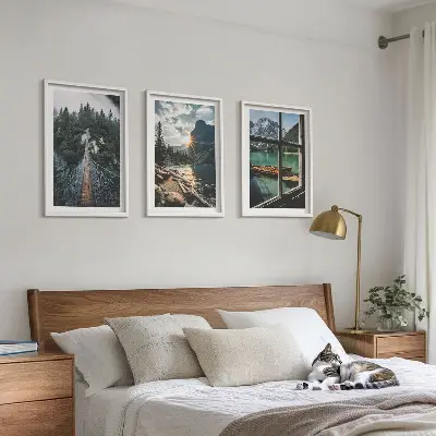 Set tablouri decorative cu peisaj de pod, pădure, lac, bărci și munți