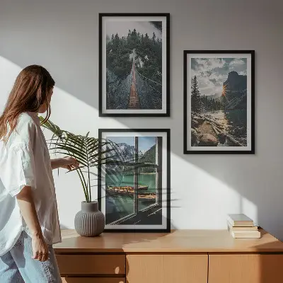 Set tablouri decorative cu peisaj de pod, pădure, lac, bărci și munți