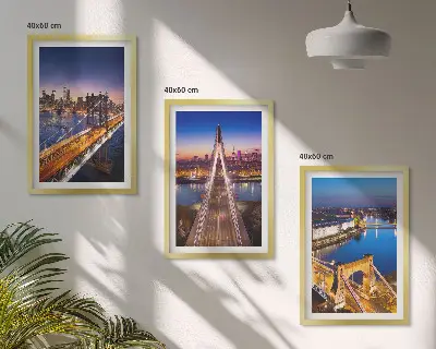 Set tablouri decorative orașe noaptea cu punți peste râuri