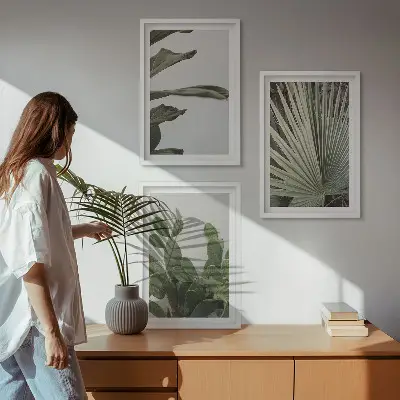 Set de tablouri decorative cu frunze de plante tropicale pastelate