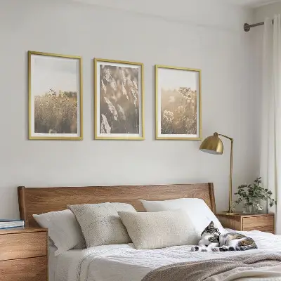 Set de tablouri decorative peisaj cu iarbă, flori și lumină caldă