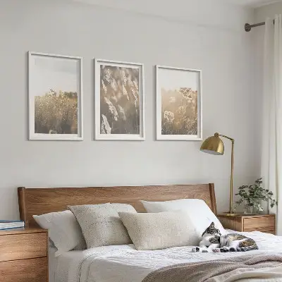 Set de tablouri decorative peisaj cu iarbă, flori și lumină caldă