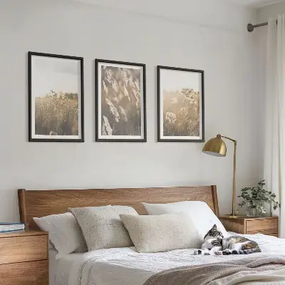 Set de tablouri decorative peisaj cu iarbă, flori și lumină caldă