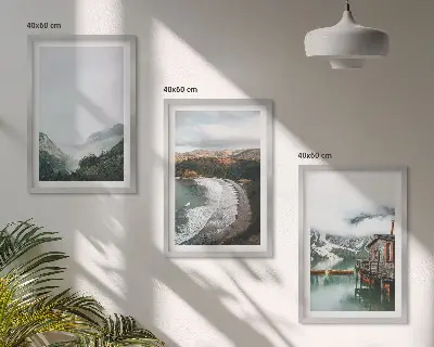 Set de tablouri pentru dormitor cu peisaj de munți, plajă, nori și apă