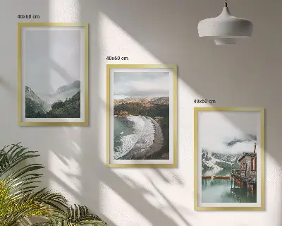 Set de tablouri pentru dormitor cu peisaj de munți, plajă, nori și apă