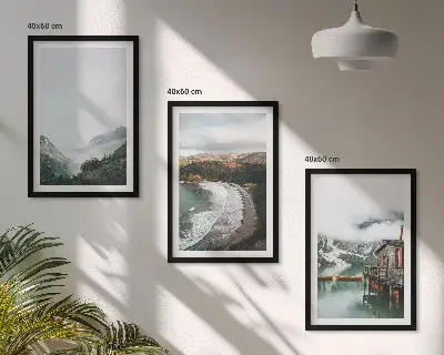 Set de tablouri pentru dormitor cu peisaj de munți, plajă, nori și apă
