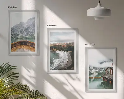 Set de tablouri pentru dormitor cu peisaj montan cu lac, barcă și plajă