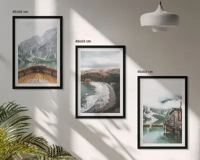 Set de tablouri pentru dormitor cu peisaj montan cu lac, barcă și plajă