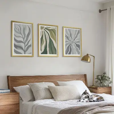 Set de tablouri decorative cu modele de plante în nuanțe de verde