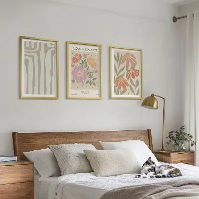 Set de tablouri pentru dormitor cu motive botanice în stil minimalism parizian