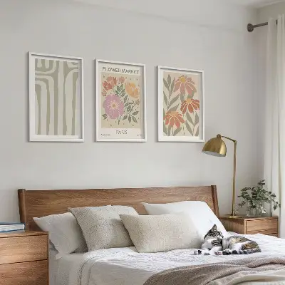 Set de tablouri pentru dormitor cu motive botanice în stil minimalism parizian