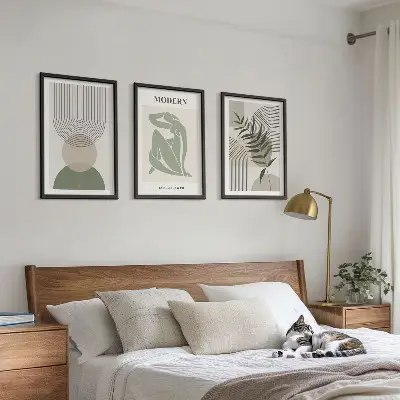Set de tablouri decorative cu grafică elegantă reprezentând plante