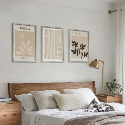 Set de tablouri pentru dormitor cu modele elegante de plante în nuanțe de bej și negru