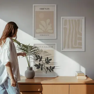 Set de tablouri pentru dormitor cu modele elegante de plante în nuanțe de bej și negru