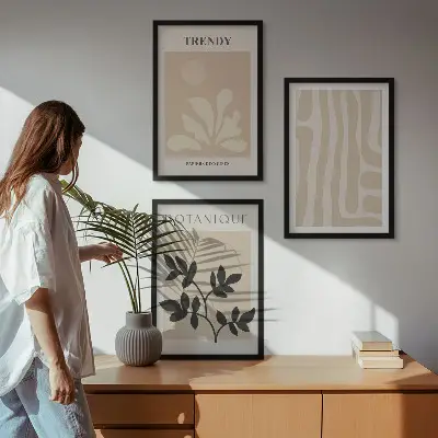 Set de tablouri pentru dormitor cu modele elegante de plante în nuanțe de bej și negru