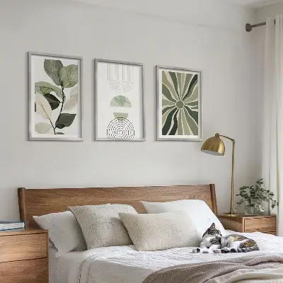 Set de tablouri decorative cu motive vegetale și geometrice pe fundal de verdeață
