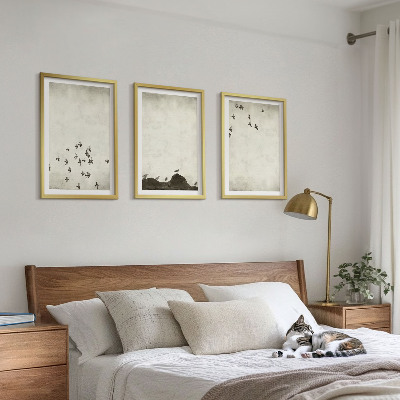 Set tablouri pentru dormitor Păsări în zbor în stil minimalist